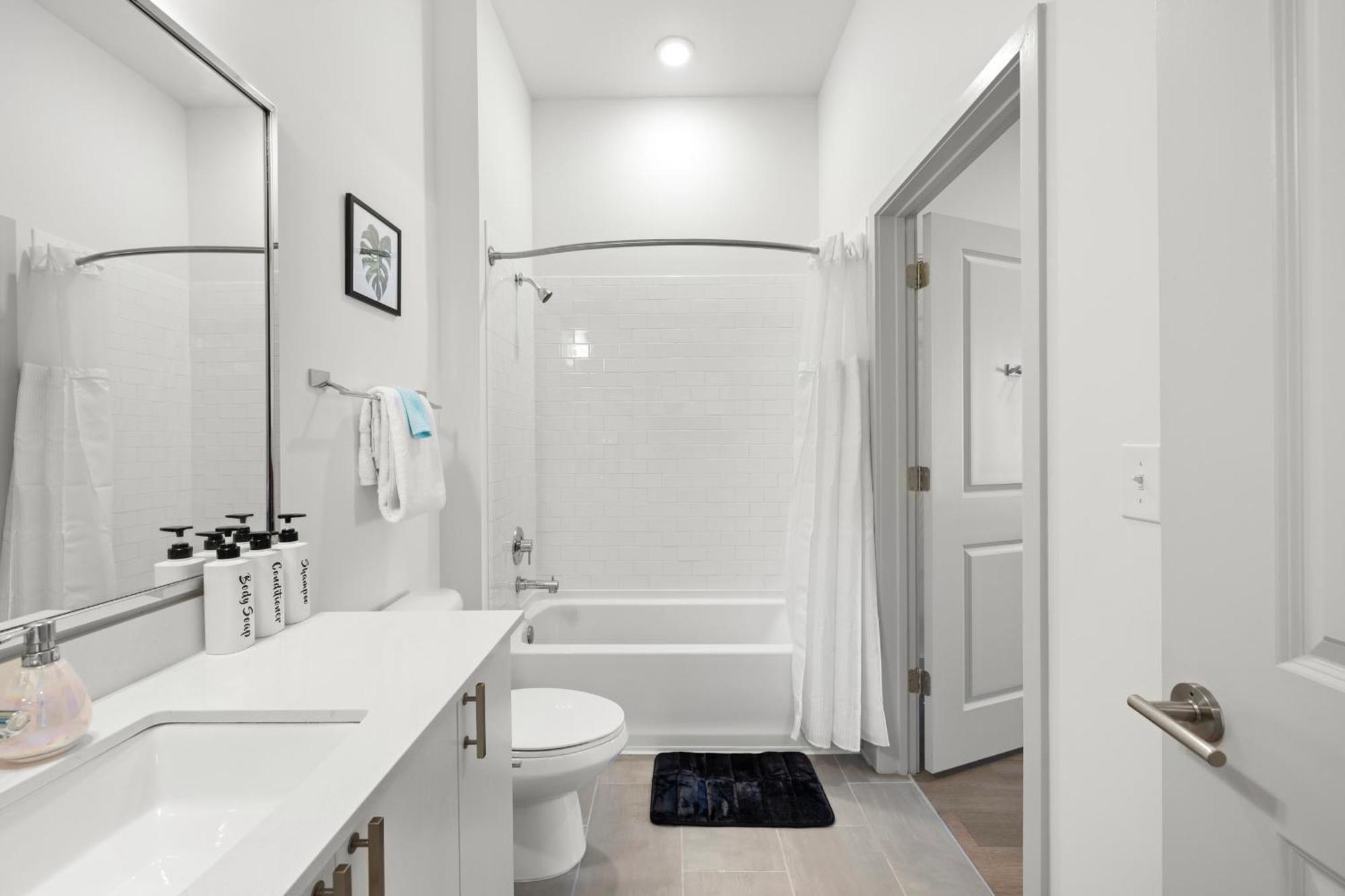 Modern Nulu 2br Cozysuites 02