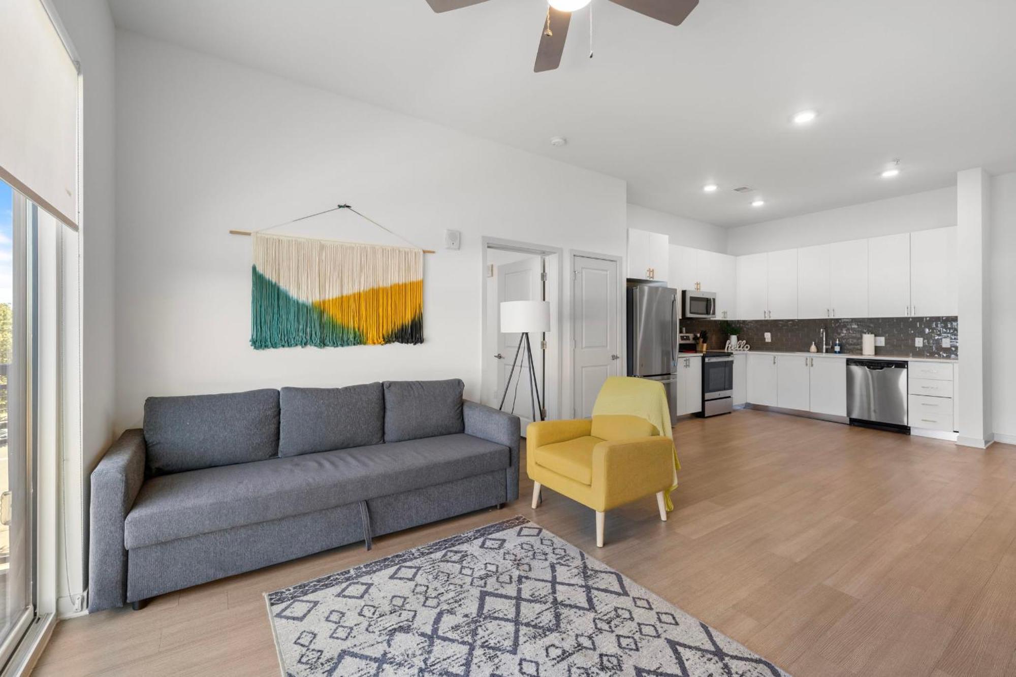 Modern Nulu 2br Cozysuites 02